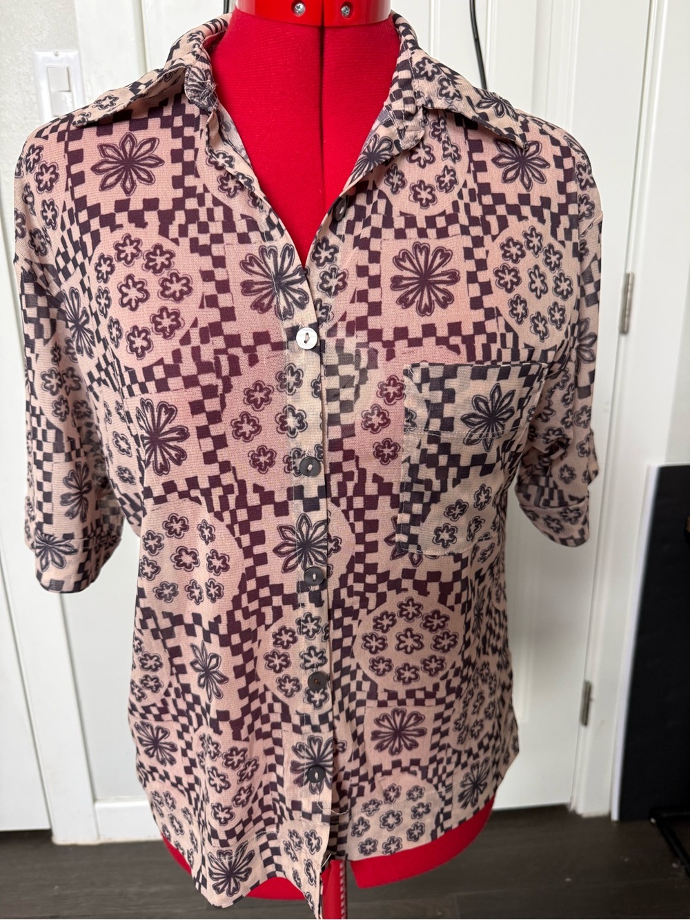 Vintage Retro Urban Outfitters Lumiere Blouse in the Taupe Multi colorway Sz SP